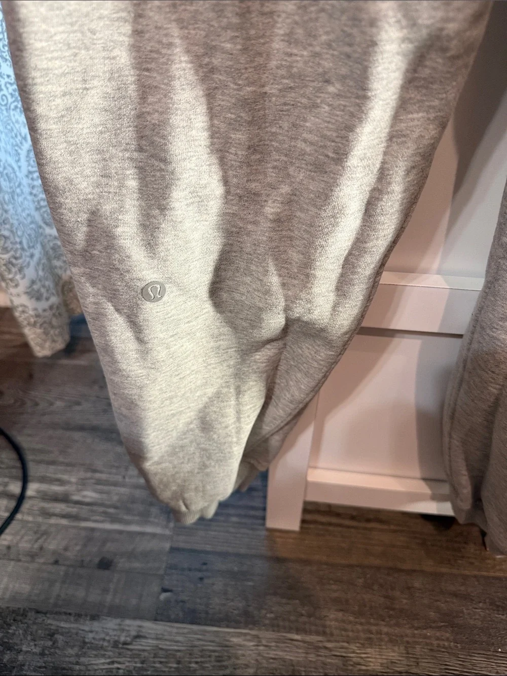 lululemon womens Light Gray Jogger Sweatpants size xl